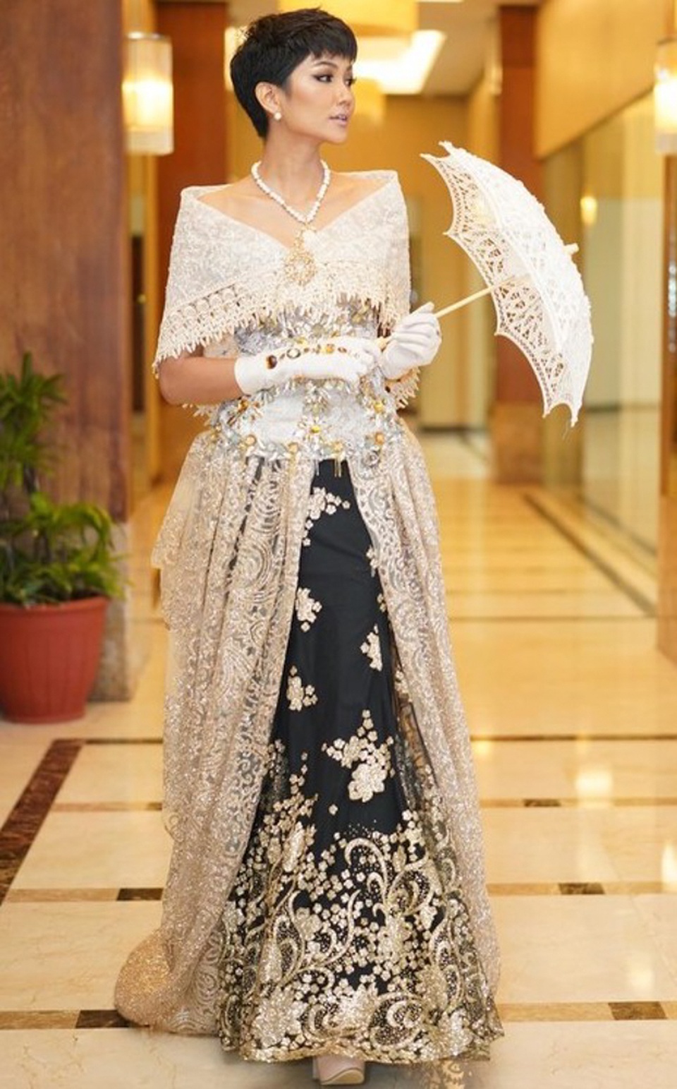 Bích Phương, Mai Phương Thuý diện trang phục khoe vòng một gợi cảm - 6 Bích Phương, Mai Phương Thuý diện trang phục khoe vòng một gợi cảm - 6