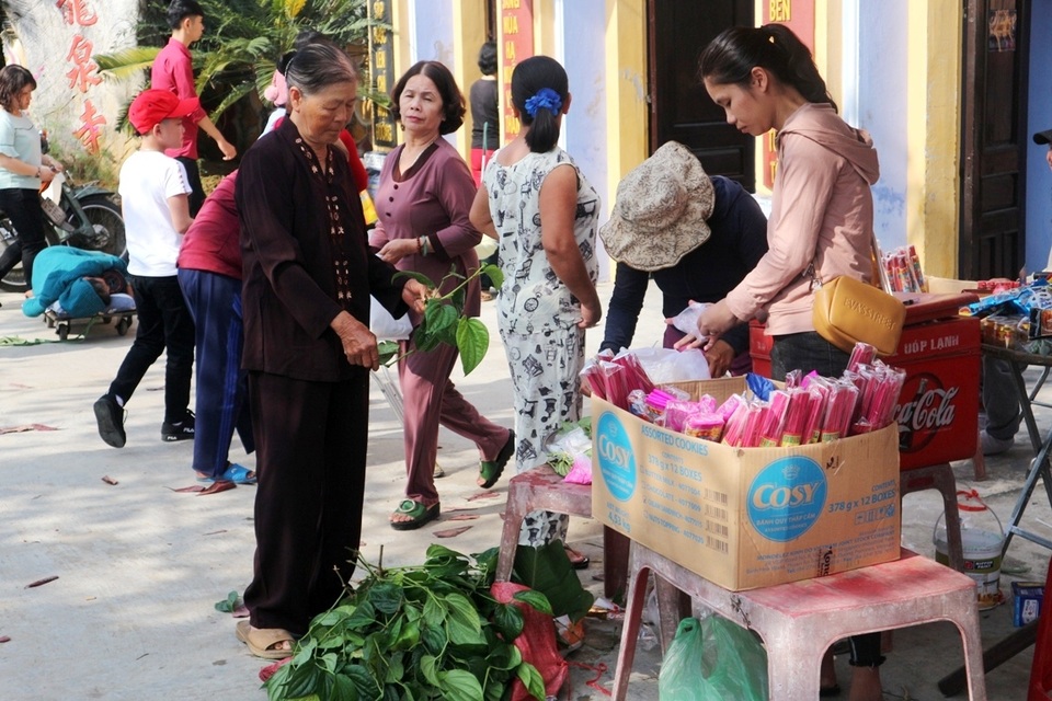 Khách du xuân ở Hội An Khách du xuân ở Hội An