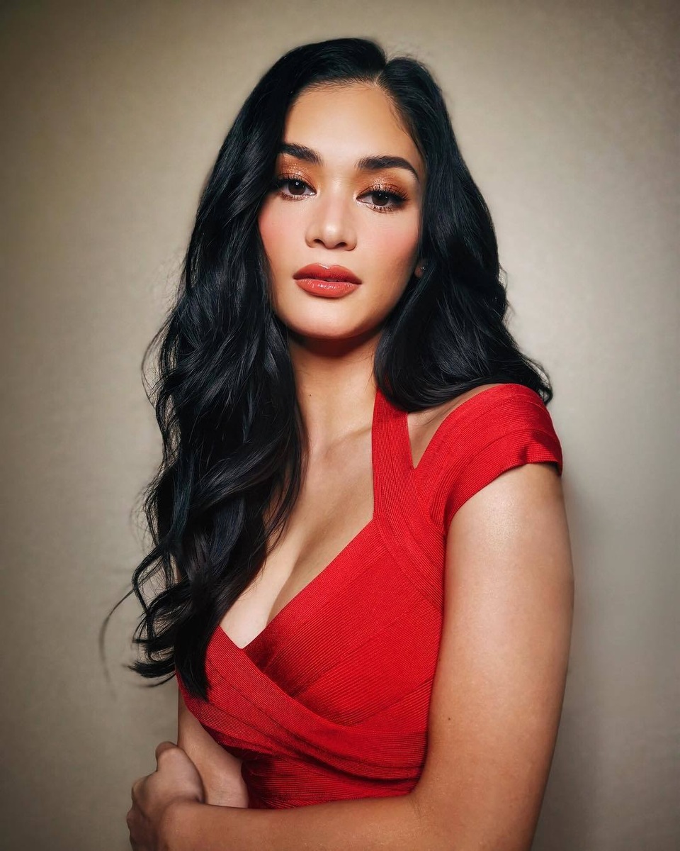Vẻ gợi cảm của hoa hậu hoàn vũ Pia Wurtzbach - 11 Vẻ gợi cảm của hoa hậu hoàn vũ Pia Wurtzbach - 11