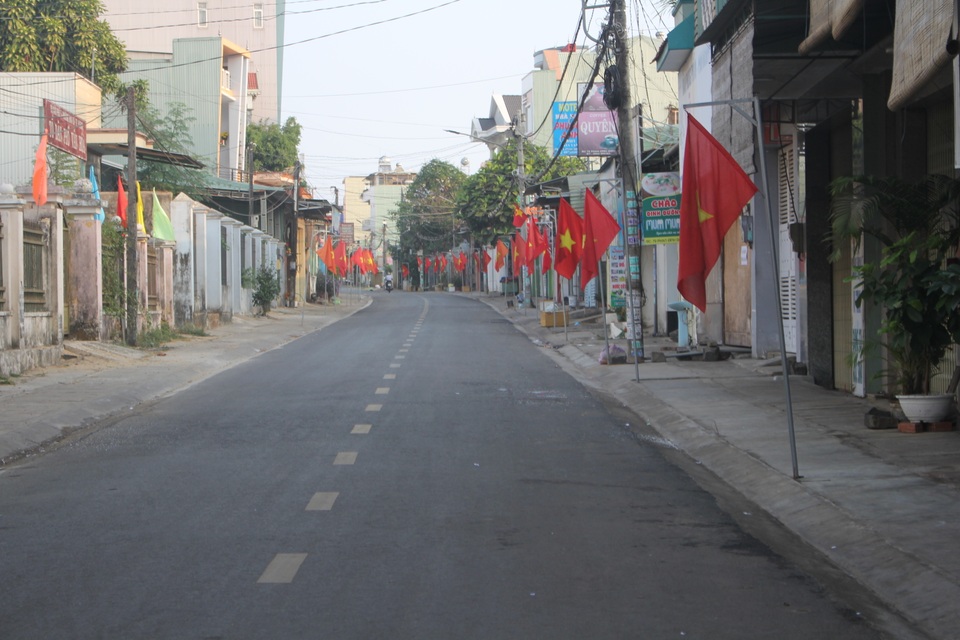 Phố núi “ngủ say” sau đêm giao thừa - 2 Phố núi “ngủ say” sau đêm giao thừa - 2