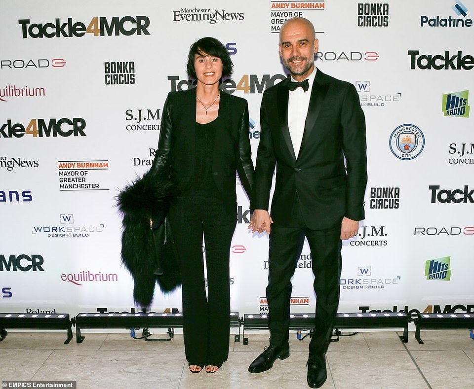 Solskjaer bất ngờ chạm mặt Guardiola ở bữa tiệc của Kompany - 1