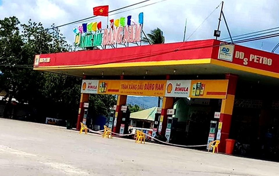 Nhân viên đang bơm xăng bị cướp sát hại lúc rạng sáng - 1 Nhân viên đang bơm xăng bị cướp sát hại lúc rạng sáng - 1