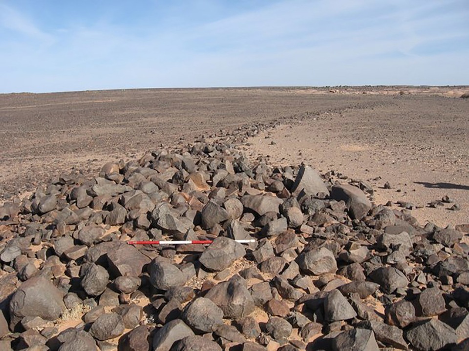 Phát hiện hàng trăm cấu trúc đá bí ẩn ở Tây Sahara - 1 Phát hiện hàng trăm cấu trúc đá bí ẩn ở Tây Sahara - 1
