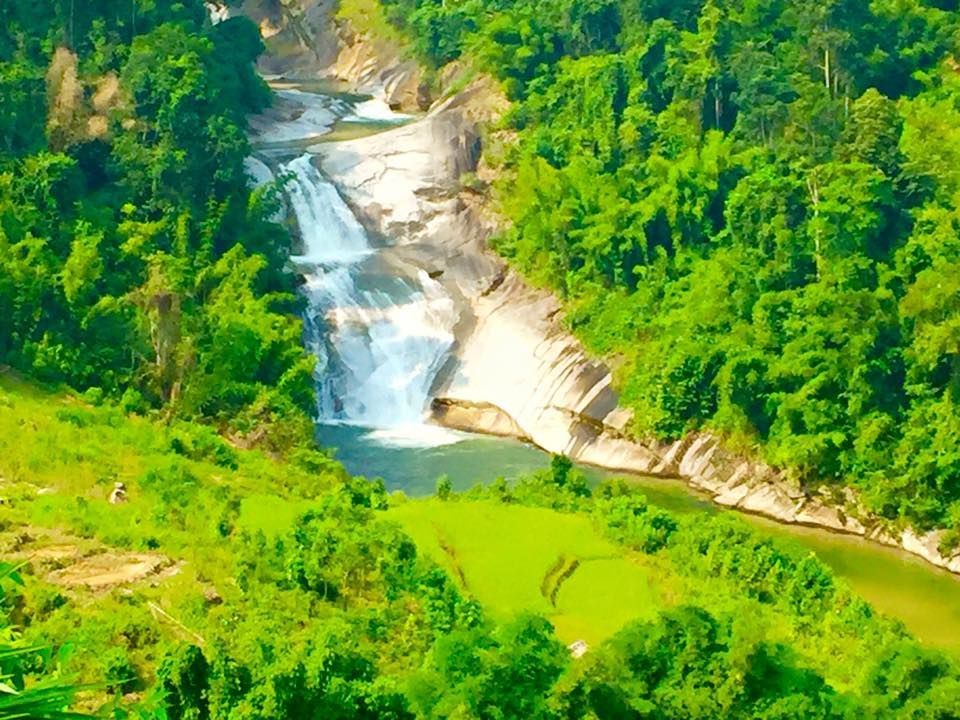 sung-so-truoc-ve-dep-ruong-bac-thang-o-mien-tay-xu-nghe (4).jpg sung-so-truoc-ve-dep-ruong-bac-thang-o-mien-tay-xu-nghe (4).jpg