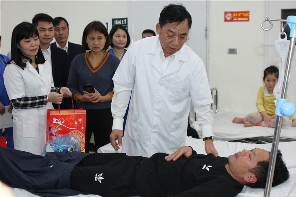 Đêm Giao thừa Kỷ Hợi 2019: Bộ trưởng Y tế thăm bệnh nhân - 1 Đêm Giao thừa Kỷ Hợi 2019: Bộ trưởng Y tế thăm bệnh nhân - 1