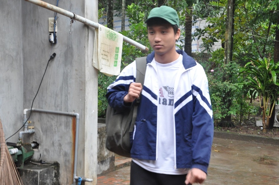 Nước mắt của chàng trai sinh viên ĐH Kiến trúc Hà Nội - 2 Nước mắt của chàng trai sinh viên ĐH Kiến trúc Hà Nội - 2
