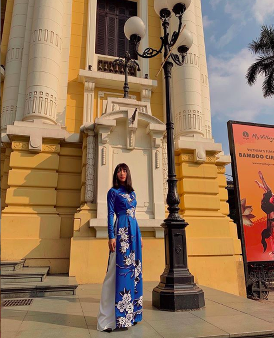 Các hot girl đua nhau khoe ảnh diện áo dài ngày Tết - 2 Các hot girl đua nhau khoe ảnh diện áo dài ngày Tết - 2
