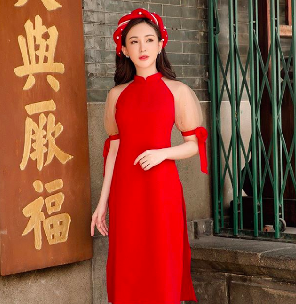 Các hot girl đua nhau khoe ảnh diện áo dài ngày Tết - 8 Các hot girl đua nhau khoe ảnh diện áo dài ngày Tết - 8