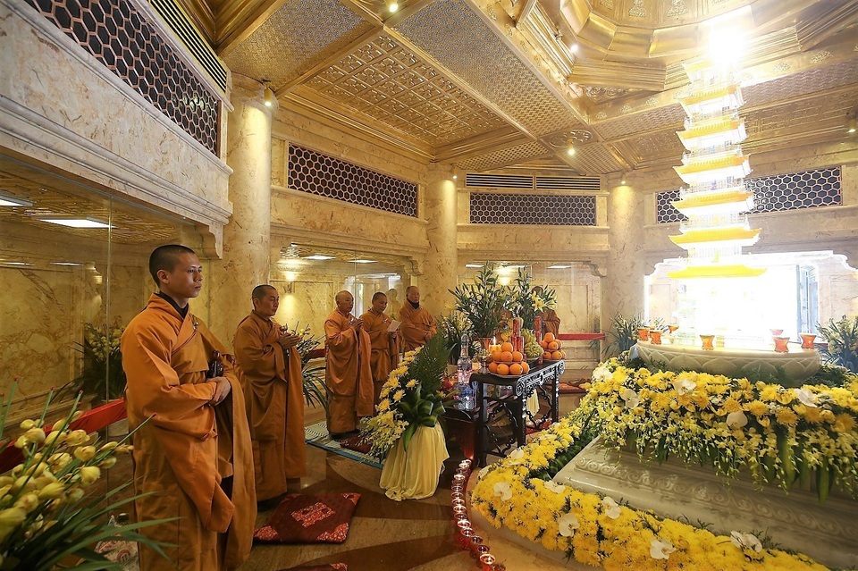 Xá lợi Phật 2.jpg Xá lợi Phật 2.jpg
