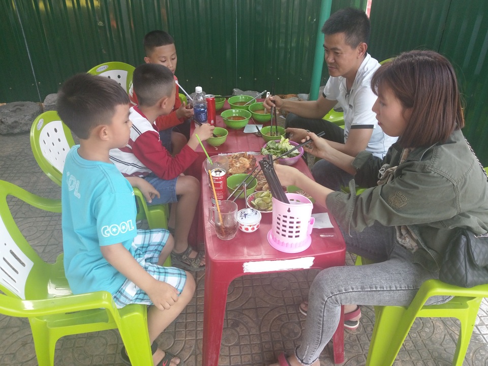 Bánh xèo, bánh căn Ninh Thuận hút khách Sài Gòn dịp Tết - 2