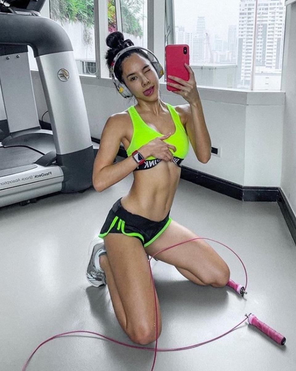 3 nữ hoàng fitness Thái Lan khiến mày râu muốn dọn nhà đến ở phòng tập - 15 3 nữ hoàng fitness Thái Lan khiến mày râu muốn dọn nhà đến ở phòng tập - 15