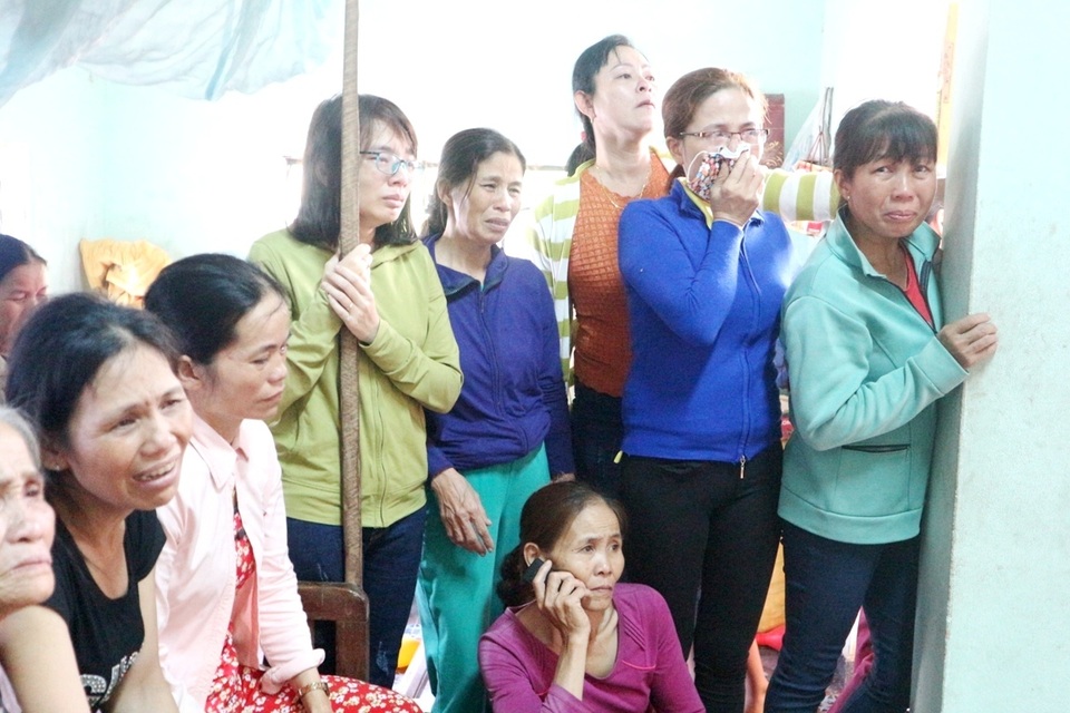 Vụ 6 học sinh đuối nước: “Mẹ mua cặp mới, ai dùng con ơi!” - 1 Vụ 6 học sinh đuối nước: “Mẹ mua cặp mới, ai dùng con ơi!” - 1