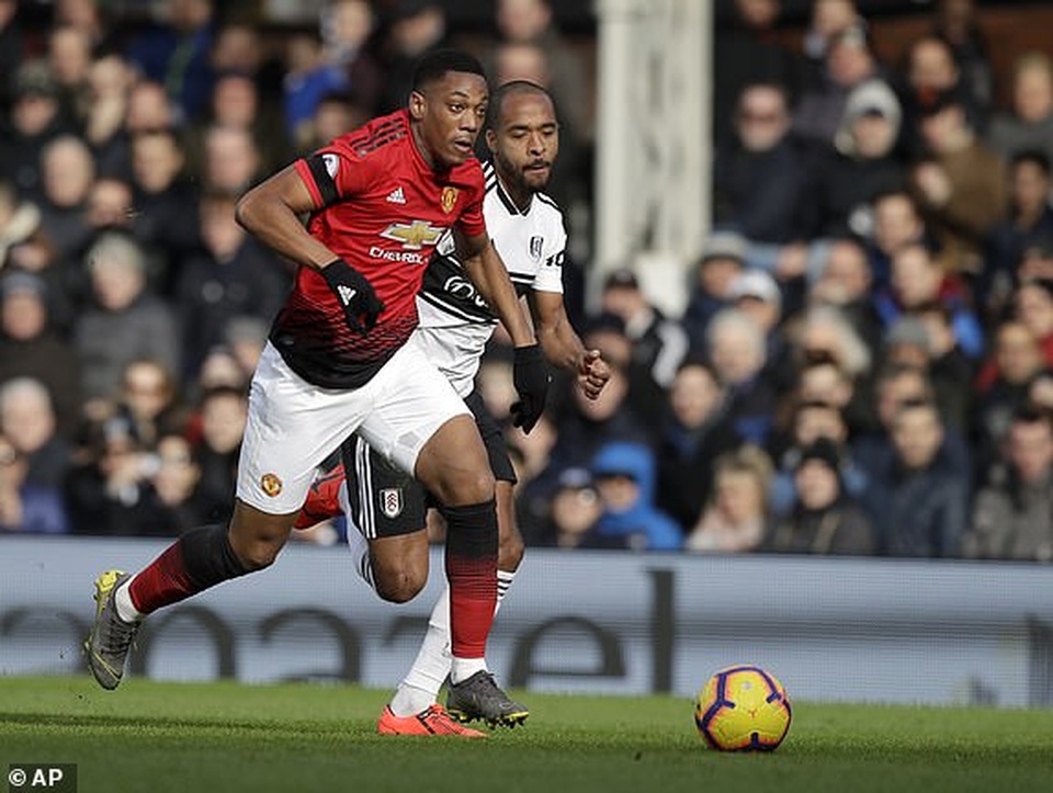 Fulham 0-3 Man Utd: Cú đúp của Pogba - 7 Fulham 0-3 Man Utd: Cú đúp của Pogba - 7