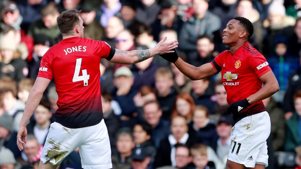 Fulham 0-3 Man Utd: Cú đúp của Pogba - 9 Fulham 0-3 Man Utd: Cú đúp của Pogba - 9