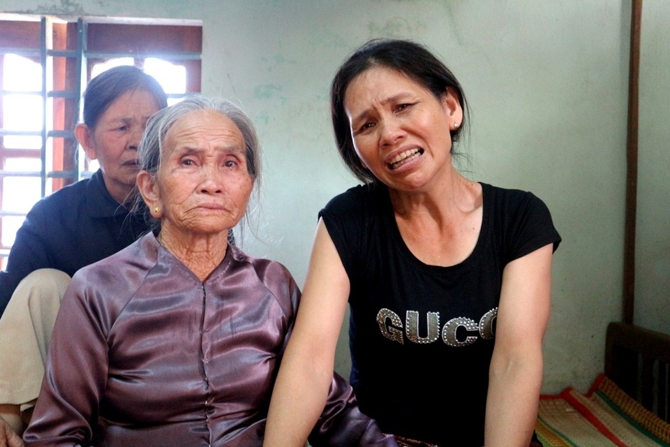 Vụ 6 học sinh đuối nước: “Mẹ mua cặp mới, ai dùng con ơi!” - 3 Vụ 6 học sinh đuối nước: “Mẹ mua cặp mới, ai dùng con ơi!” - 3