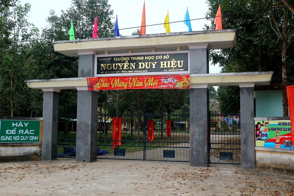 Vụ 6 học sinh đuối nước: “Mẹ mua cặp mới, ai dùng con ơi!” - 7 Vụ 6 học sinh đuối nước: “Mẹ mua cặp mới, ai dùng con ơi!” - 7