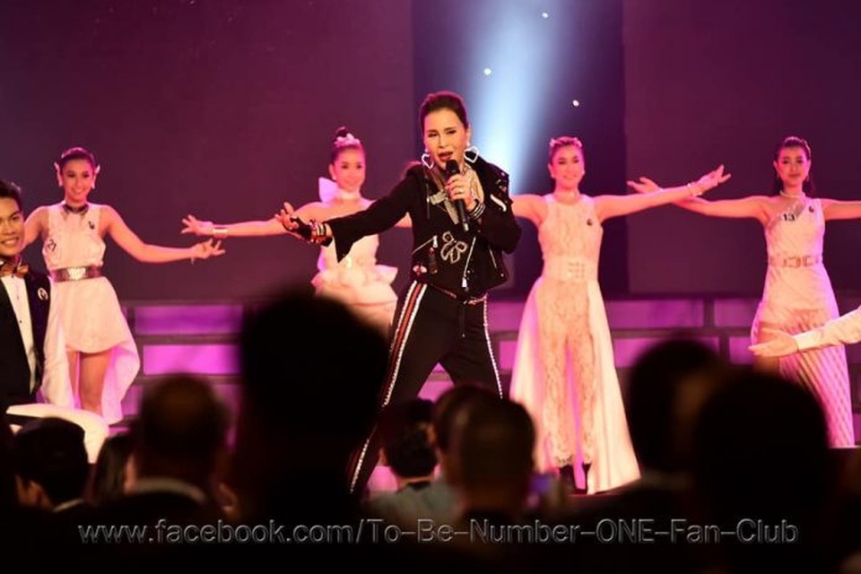 Chân dung “bóng hồng” hoàng gia tranh cử thủ tướng Thái Lan - 7 Chân dung “bóng hồng” hoàng gia tranh cử thủ tướng Thái Lan - 7