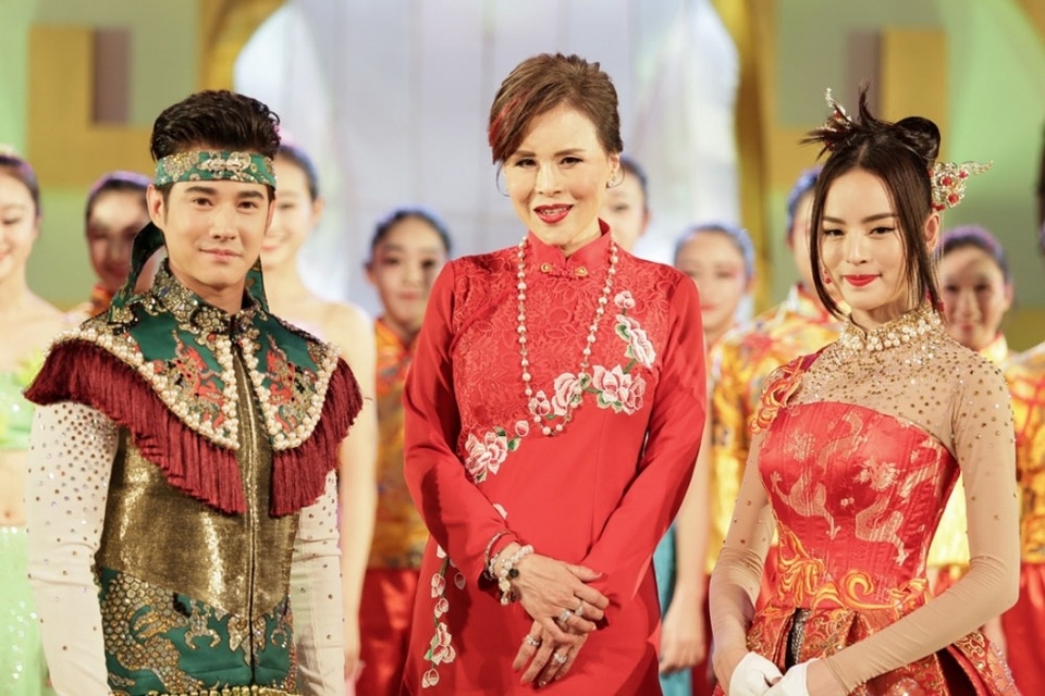 Chân dung “bóng hồng” hoàng gia tranh cử thủ tướng Thái Lan - 9 Chân dung “bóng hồng” hoàng gia tranh cử thủ tướng Thái Lan - 9
