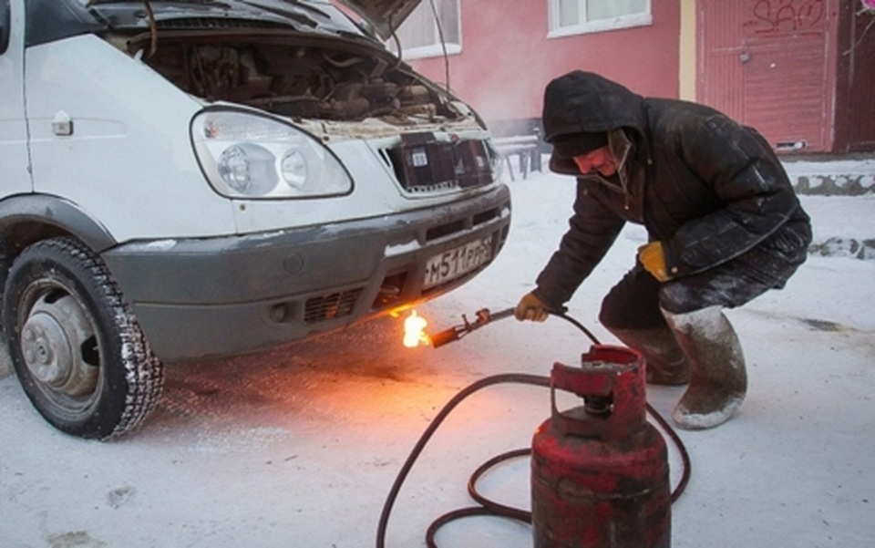 Bí kíp người Nga giúp ô tô chạy tốt khi nhiệt độ tụt xuống âm 50 độ C - 1 Bí kíp người Nga giúp ô tô chạy tốt khi nhiệt độ tụt xuống âm 50 độ C - 1