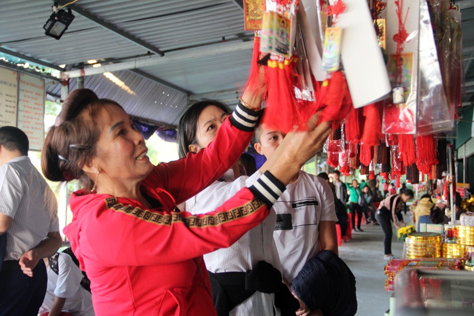 Chua Huong16.jpg Chua Huong16.jpg