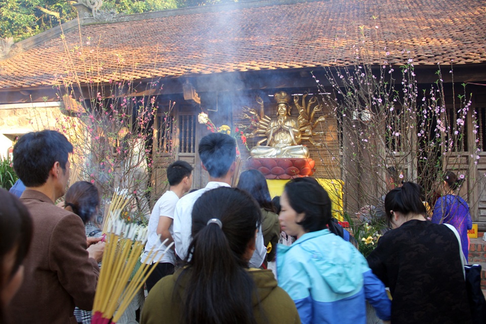 Chua Huong5.jpg Chua Huong5.jpg