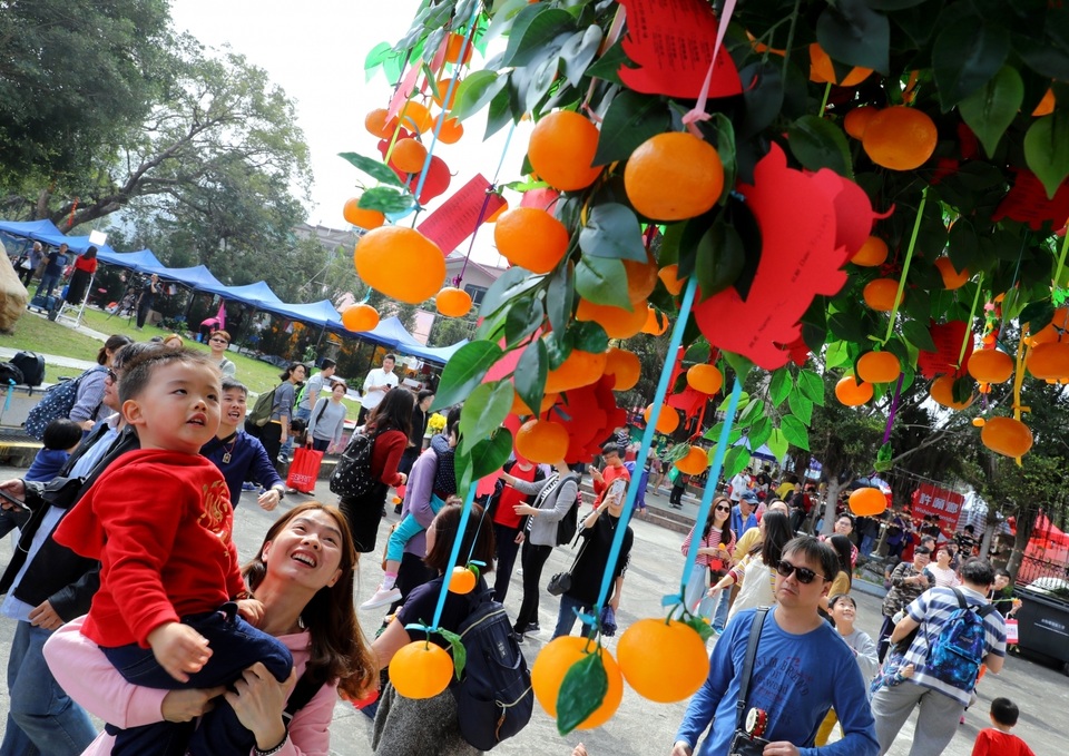 Người Hong Kong ăn mừng năm mới như thế nào? - 5 Người Hong Kong ăn mừng năm mới như thế nào? - 5