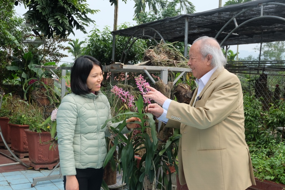 Bí quyết giữ gìn hôn nhân hạnh phúc của cặp đôi chồng 91 vợ 38 tuổi ở Hà Nội - 2