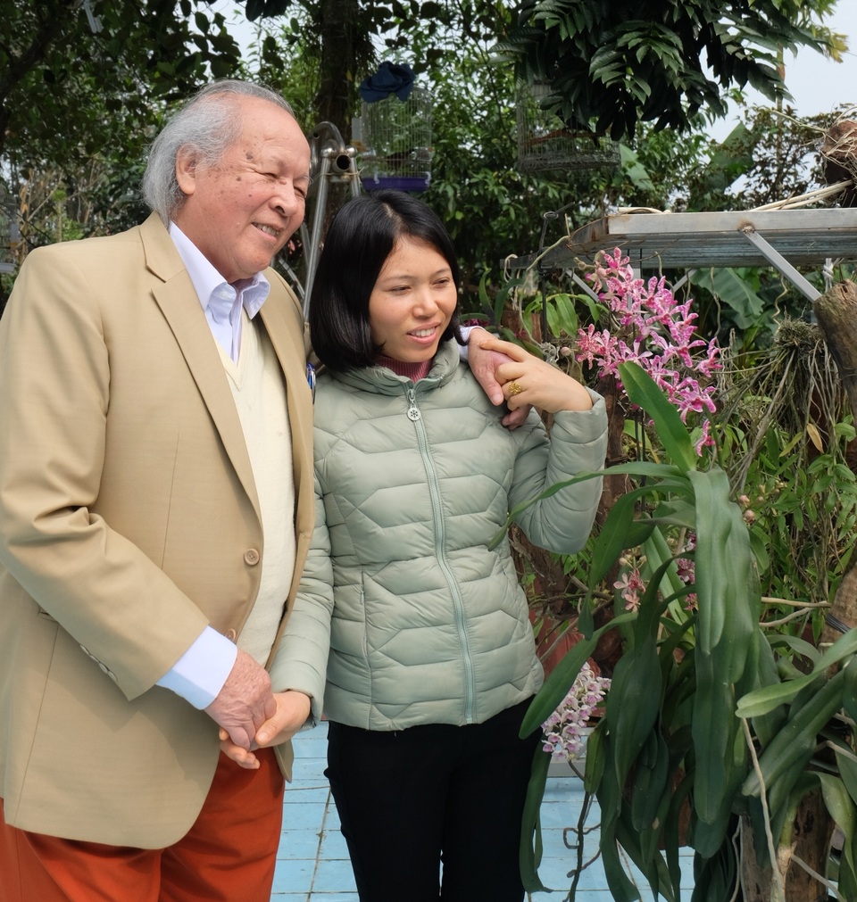 Bí quyết giữ gìn hôn nhân hạnh phúc của cặp đôi chồng 91 vợ 38 tuổi ở Hà Nội - 7