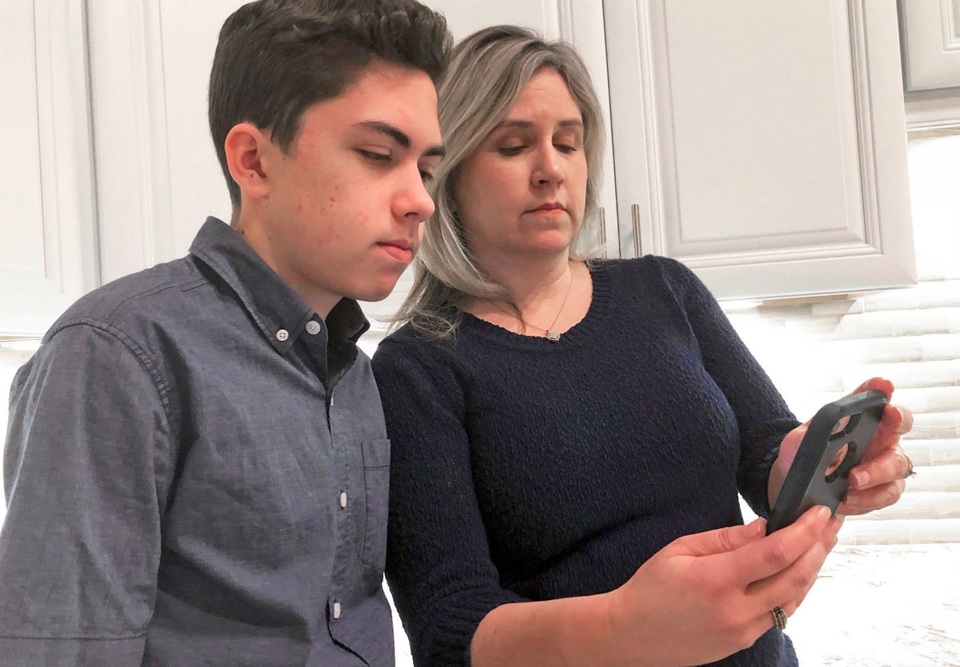 Thiếu niên 14 tuổi phát hiện lỗi gọi điện FaceTime sẽ được nhận gần 5 tỷ đồng tiền thưởng - 1 Thiếu niên 14 tuổi phát hiện lỗi gọi điện FaceTime sẽ được nhận gần 5 tỷ đồng tiền thưởng - 1