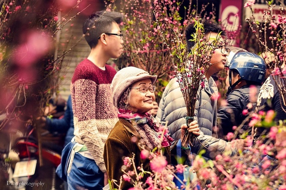 Tết bao cấp: Thùng hàng lớn chứa cả gia tài của đại gia Hà Nội - 3 Tết bao cấp: Thùng hàng lớn chứa cả gia tài của đại gia Hà Nội - 3