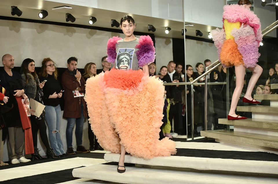 Tomo+Koizumi+Runway+February+2019+New+York+4BOvy106xbLl.jpg Tomo+Koizumi+Runway+February+2019+New+York+4BOvy106xbLl.jpg