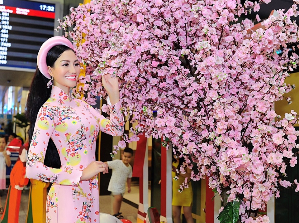 Trần Huyền Nhung “Tôi coi trọng tết cổ truyền, phút giao thừa thiêng liêng” - 3 Trần Huyền Nhung “Tôi coi trọng tết cổ truyền, phút giao thừa thiêng liêng” - 3