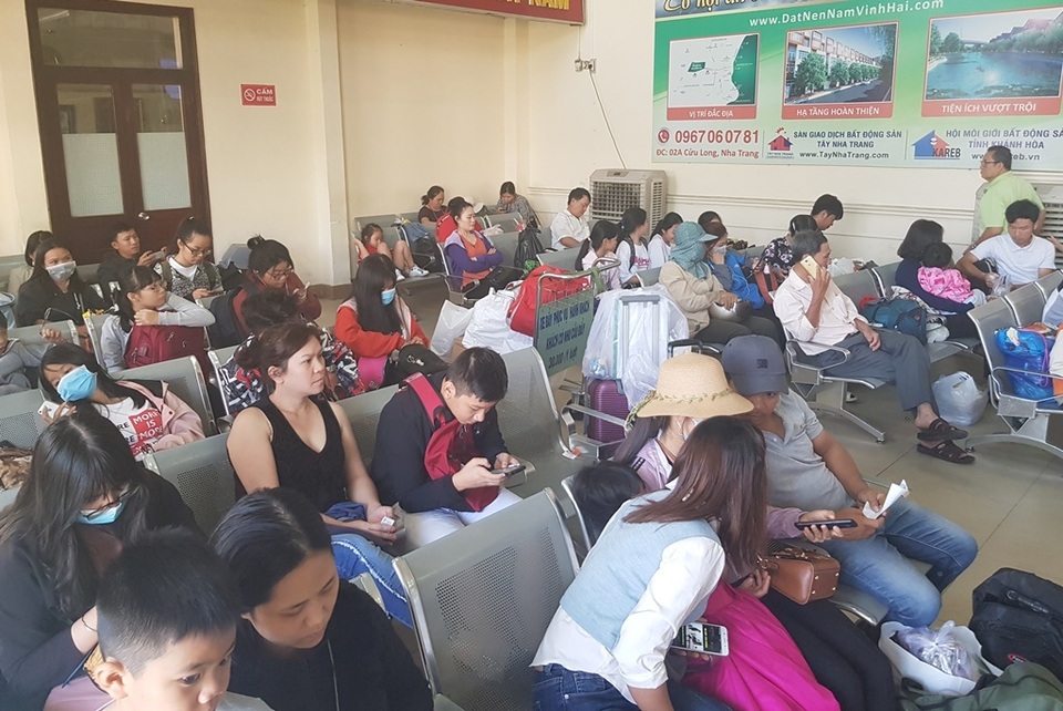 Hết Tết, Tàu vào Nam đông nghẹt, ra Bắc trống rỗng - 2 Hết Tết, Tàu vào Nam đông nghẹt, ra Bắc trống rỗng - 2