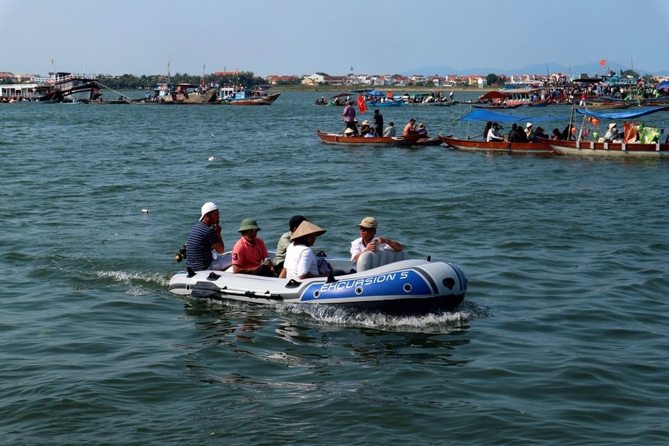 Đua ghe đầu xuân ở Hội An Đua ghe đầu xuân ở Hội An