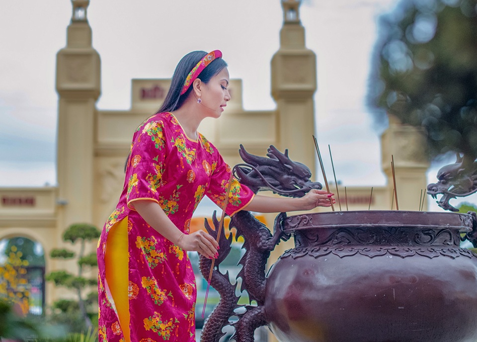 Ca sĩ tỷ phú Hà Phương chia sẻ cách đón Tết tại Mỹ - 8