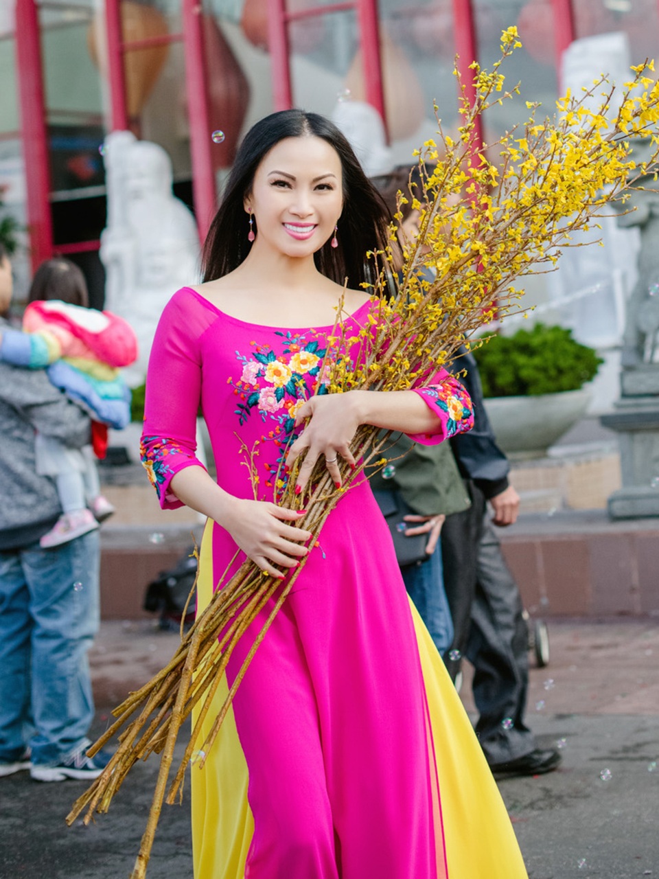 Ca sĩ tỷ phú Hà Phương chia sẻ cách đón Tết tại Mỹ - 2