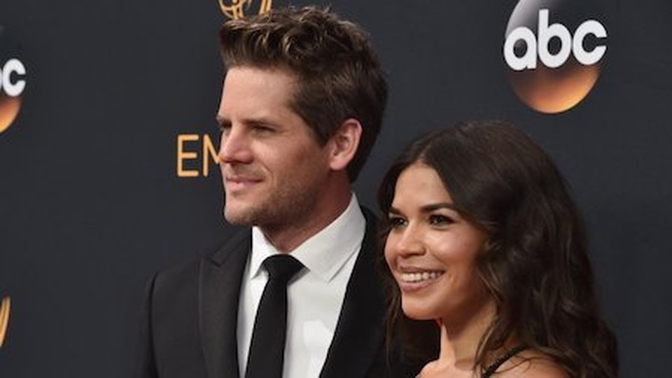 Những mỹ nhân may mắn lấy được “đức lang quân” vừa điển trai vừa phong độ - 3