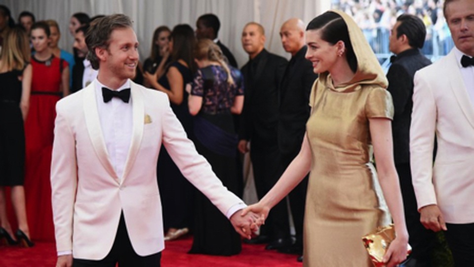 Những mỹ nhân may mắn lấy được “đức lang quân” vừa điển trai vừa phong độ - 5