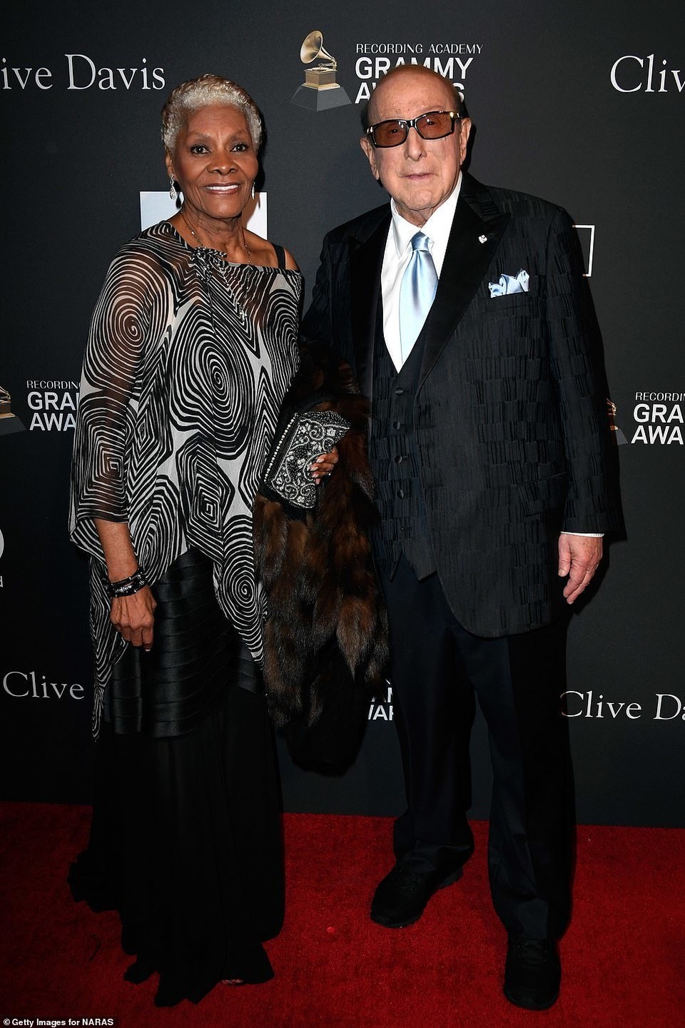 Kylie Jenner tình tứ bên Travis Scott - 18 Kylie Jenner tình tứ bên Travis Scott - 18