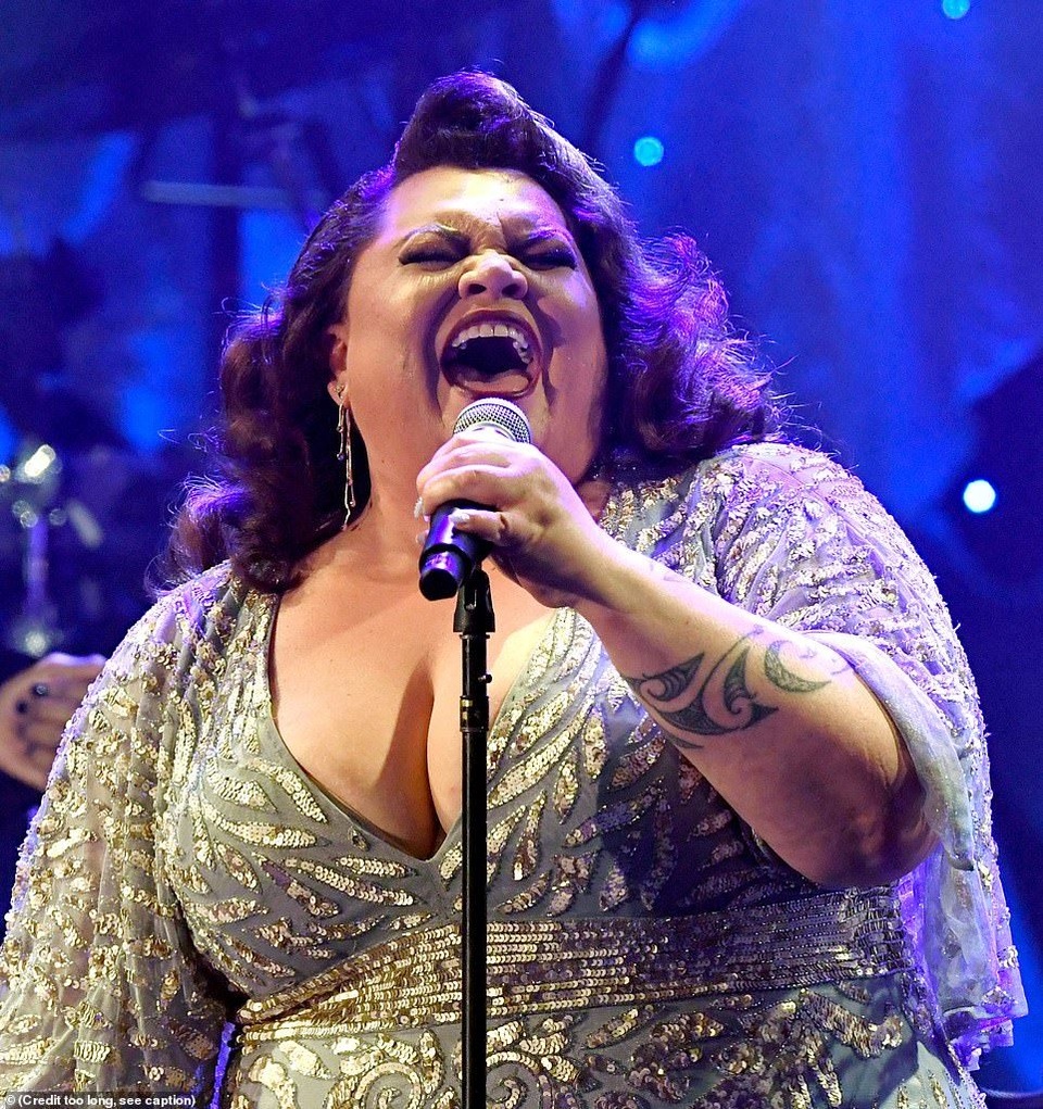 Kylie Jenner tình tứ bên Travis Scott - 56 Kylie Jenner tình tứ bên Travis Scott - 56