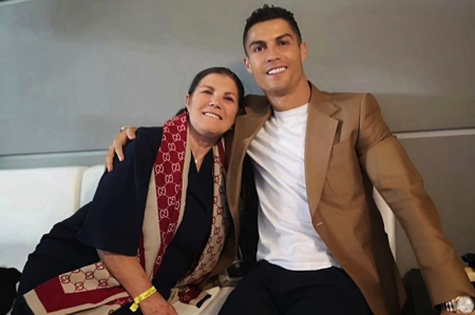 Tái phát ung thư, mẹ C.Ronaldo đang phải giành giật lấy sự sống - 1 Tái phát ung thư, mẹ C.Ronaldo đang phải giành giật lấy sự sống - 1