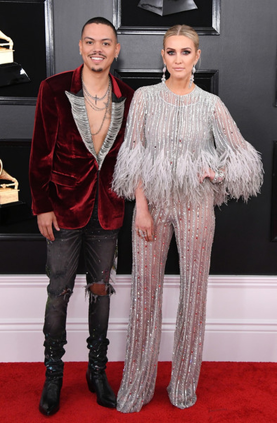 Người đẹp lộng lẫy váy áo trên thảm đỏ Grammy 2019 - 36 Người đẹp lộng lẫy váy áo trên thảm đỏ Grammy 2019 - 36