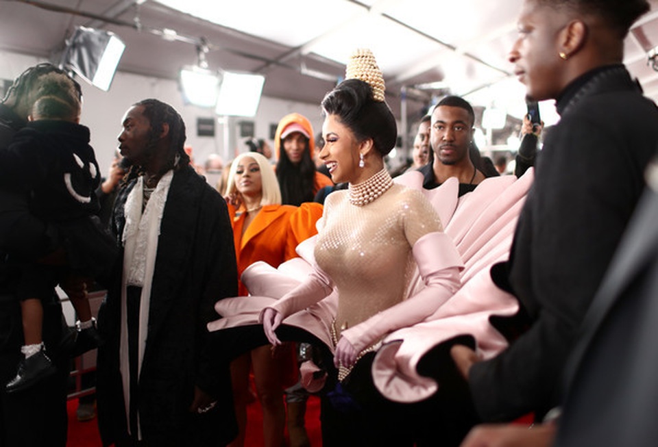 Người đẹp lộng lẫy váy áo trên thảm đỏ Grammy 2019 - 9 Người đẹp lộng lẫy váy áo trên thảm đỏ Grammy 2019 - 9