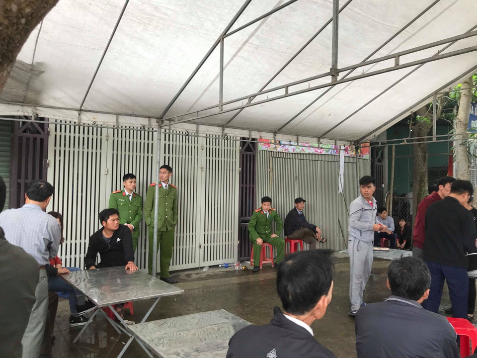 Vụ vợ chồng thương vong bởi nghịch tử: Nghi phạm đã sử dụng ma túy? - 2 Vụ vợ chồng thương vong bởi nghịch tử: Nghi phạm đã sử dụng ma túy? - 2