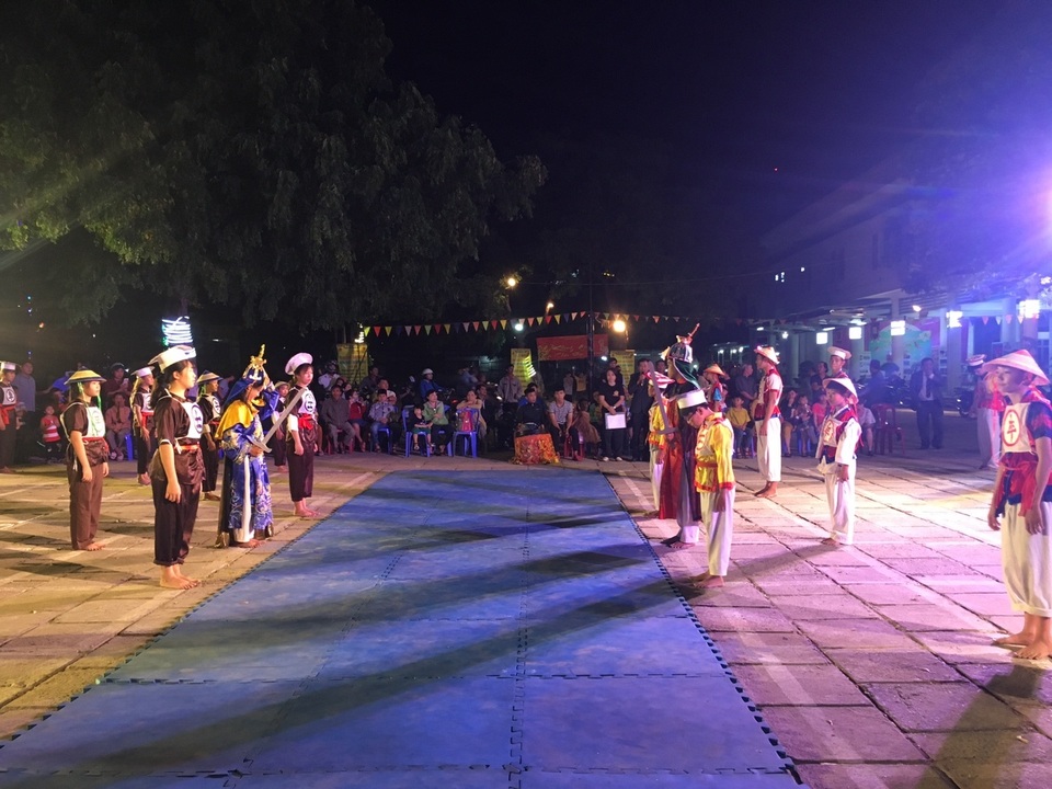 Đến hội xuân mê mẩn xem đấu cờ người - 2 Đến hội xuân mê mẩn xem đấu cờ người - 2