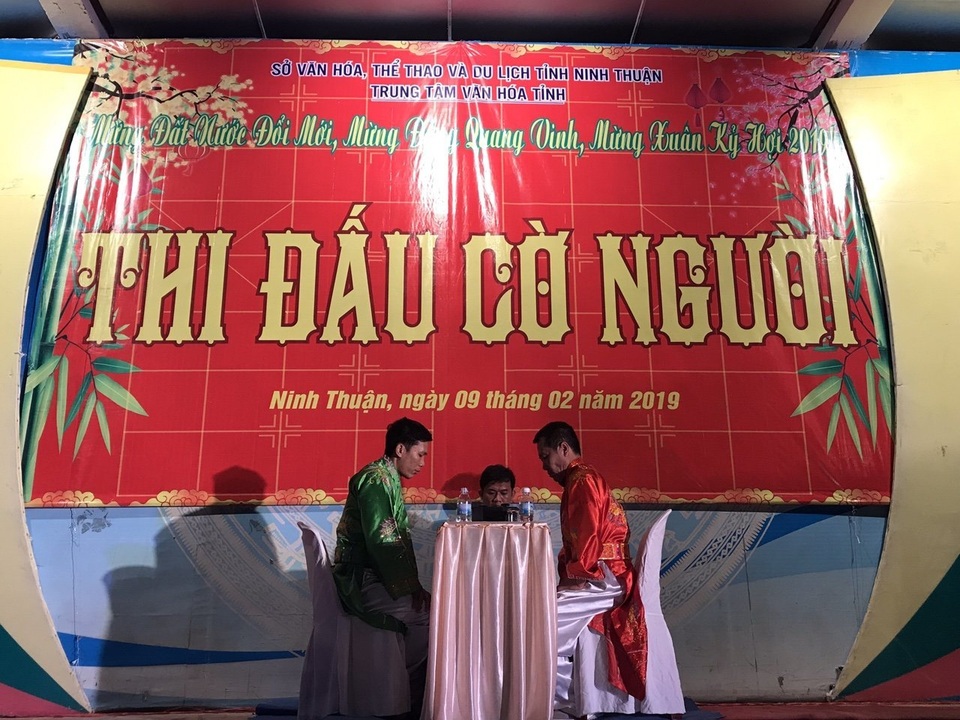 Đến hội xuân mê mẩn xem đấu cờ người - 4 Đến hội xuân mê mẩn xem đấu cờ người - 4