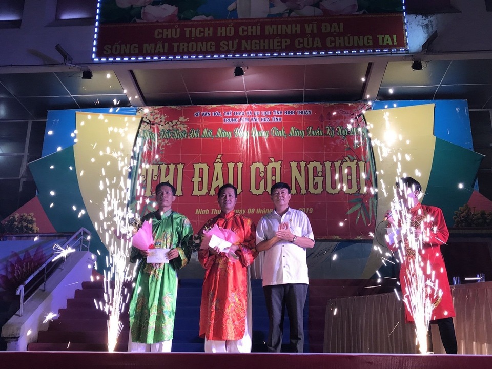 Đến hội xuân mê mẩn xem đấu cờ người - 11 Đến hội xuân mê mẩn xem đấu cờ người - 11