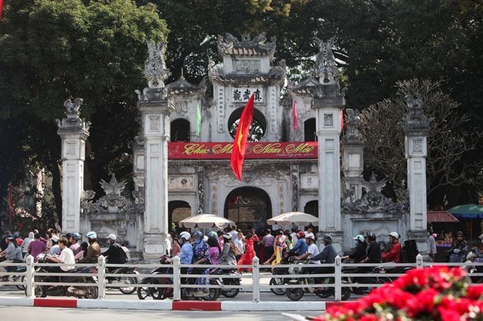 Chuyện ít người biết về 4 ngôi đền thiêng được xem là “Tứ trấn Thăng Long” - 3 Chuyện ít người biết về 4 ngôi đền thiêng được xem là “Tứ trấn Thăng Long” - 3