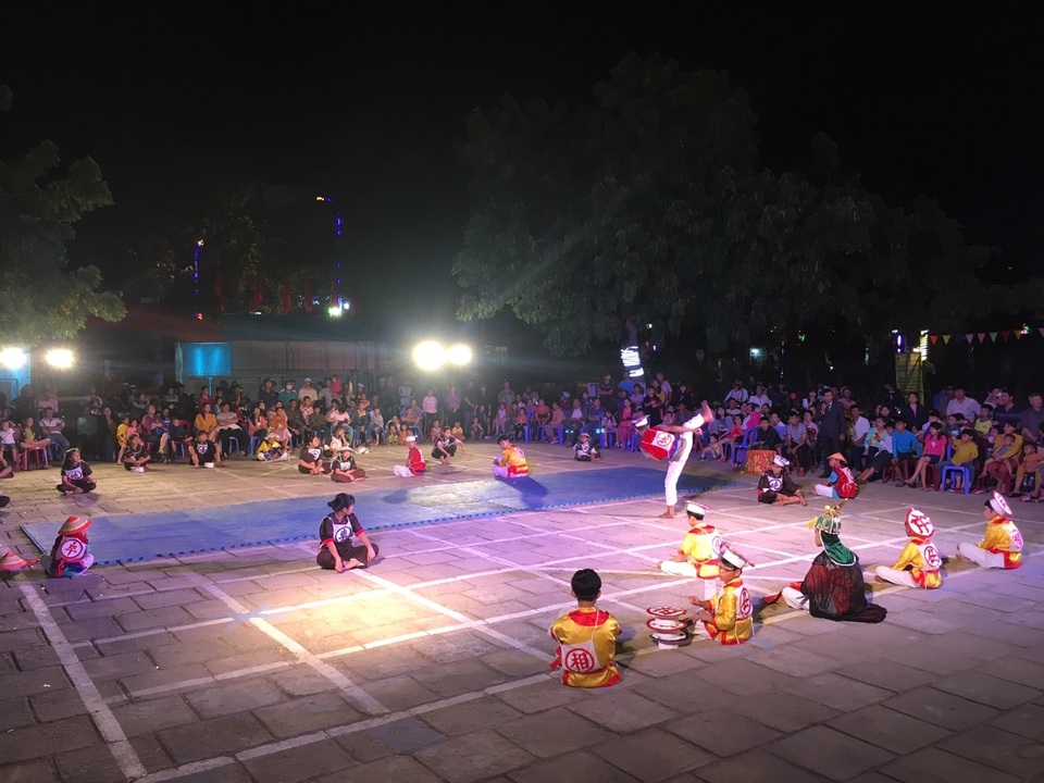 Đến hội xuân mê mẩn xem đấu cờ người - 10 Đến hội xuân mê mẩn xem đấu cờ người - 10