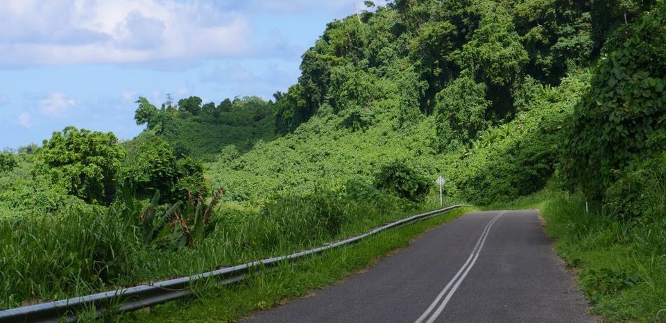 Xe tải lao xuống vách đá ở Indonesia vì theo chỉ dẫn của Google Maps - 1 Xe tải lao xuống vách đá ở Indonesia vì theo chỉ dẫn của Google Maps - 1